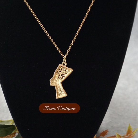 🗣️ VINTAGE Egyptian Golden Pharaoh Head Pendant with Necklace 📿 - Picture 4 of 6